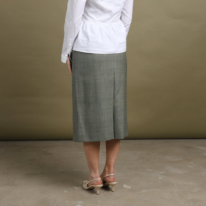 Burberry's Midi Skirt Green & Black Women's UK 8